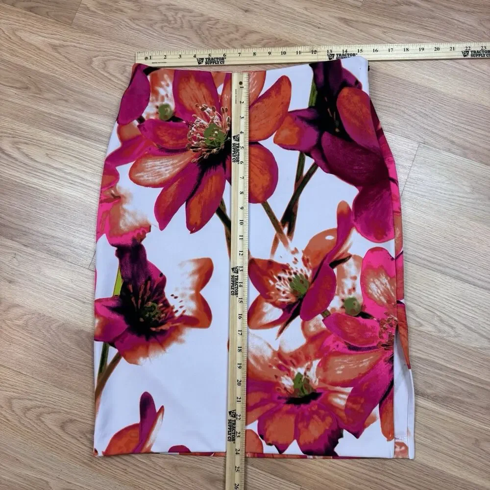 Worthington Women’s Medium Skirt White Pink Floral Hawaiian Tropical Bright